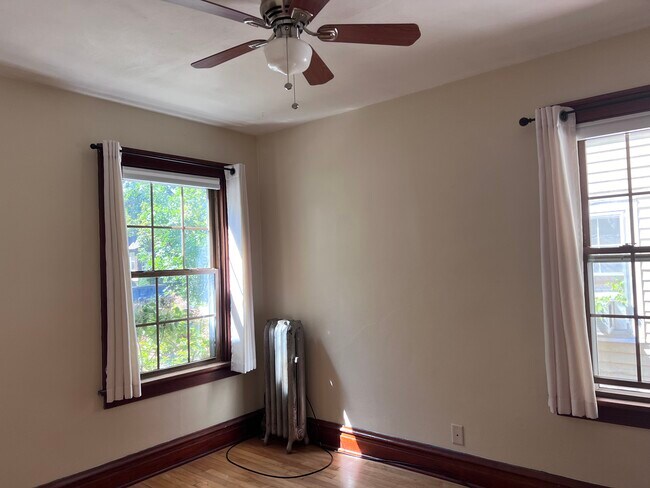 Bedroom 1 - 627 Knickerbocker St