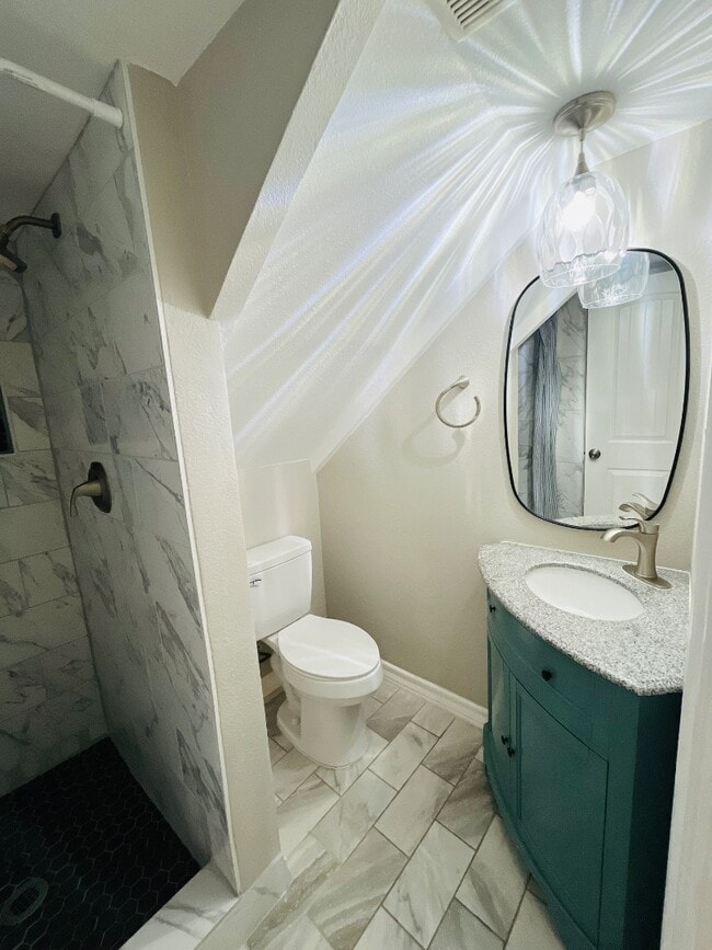 Building Photo - 6407 Los Altos Dr