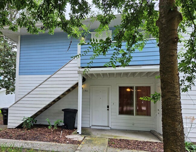 Primary Photo - 791 Assisi Ln