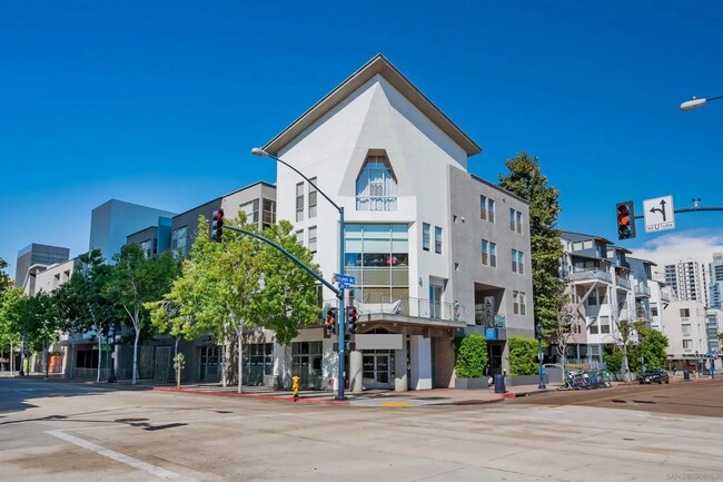 Building Photo - 120 Island Ave