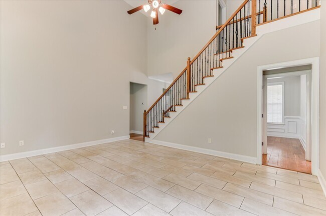 Building Photo - 1111 Sumter Landing Cir