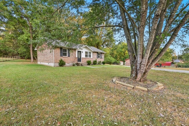 Building Photo - 1040 Britton Springs Rd