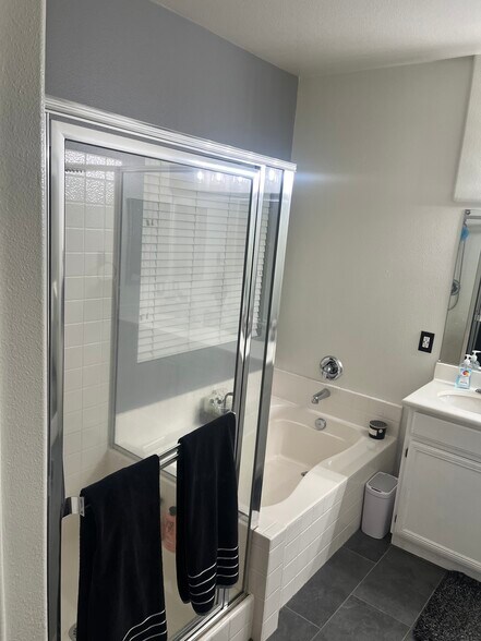 Building Photo - 13998 Old Mill Ln