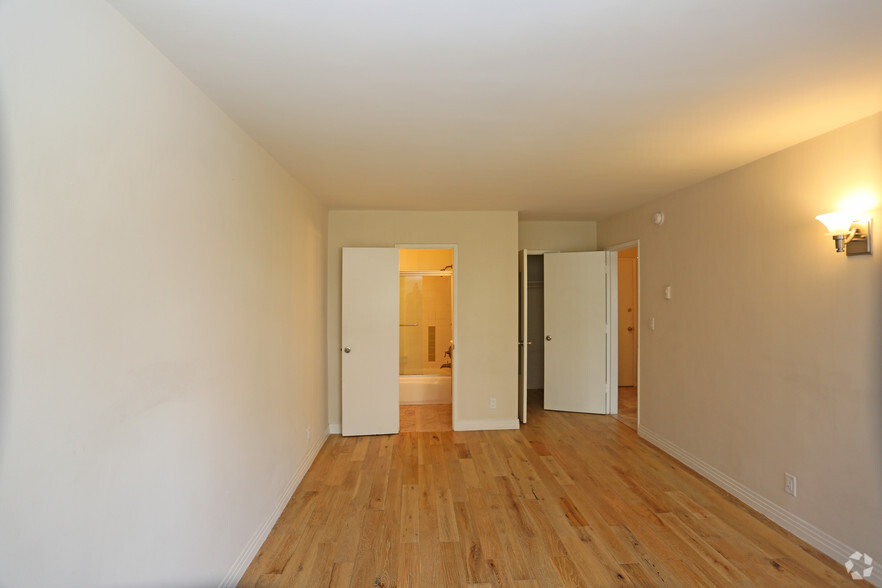 Interior Photo - Berendo Apartments