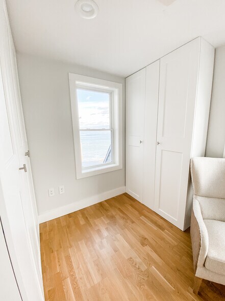 Building Photo - 225 Endicott Ave