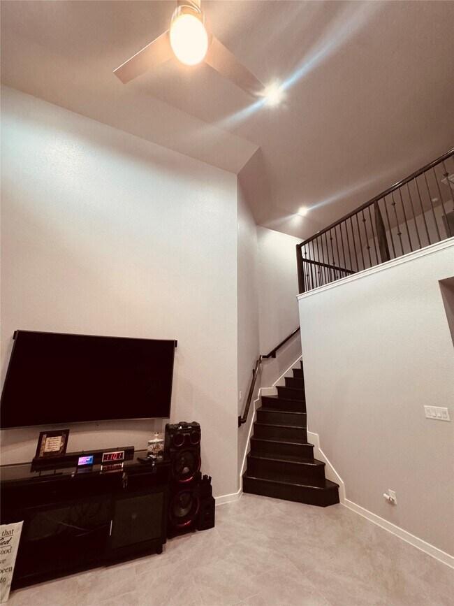 Building Photo - 28614 Hannahs Harbor Ln