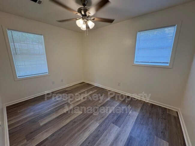 Building Photo - 746 Andrea Dr