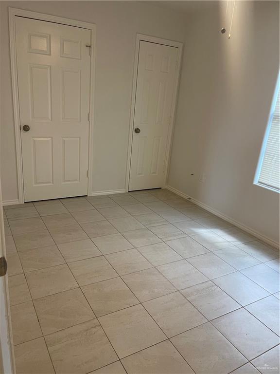 Building Photo - 9 Pine St