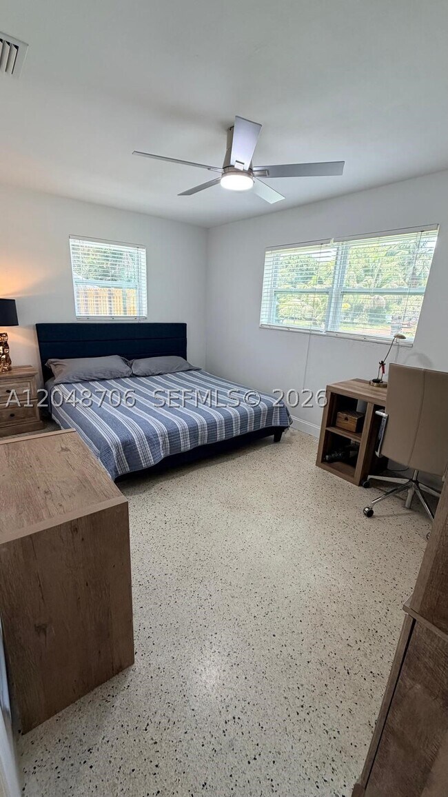 Building Photo - 3781 Jackson -