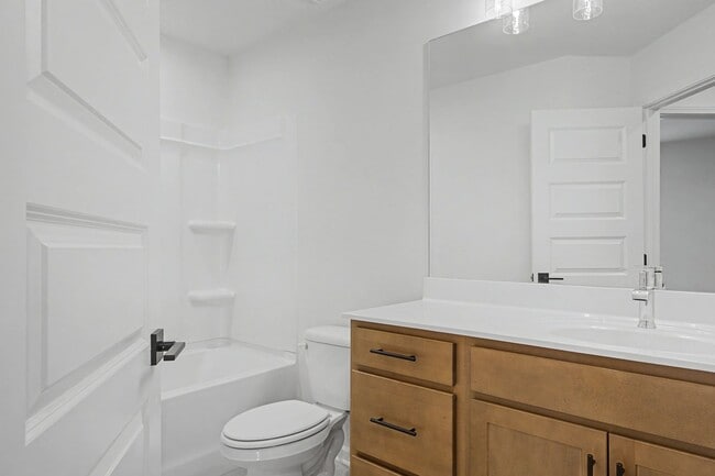 Building Photo - Brand new Hermitage townhome, end unit with garage, 3 bedroom 2.5 baths, community pool