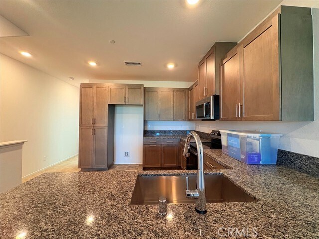 Building Photo - 8439 Bickmore Ave