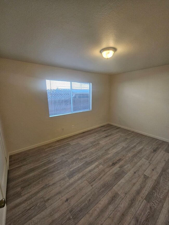 Building Photo - 12th St Omid