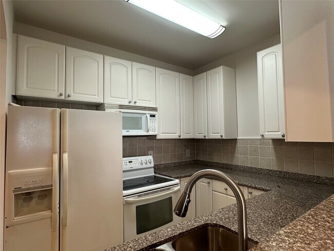 Building Photo - 2001 Bering Dr