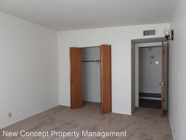 Building Photo - 4 br, 2 bath House - 2240 S Camino Seco