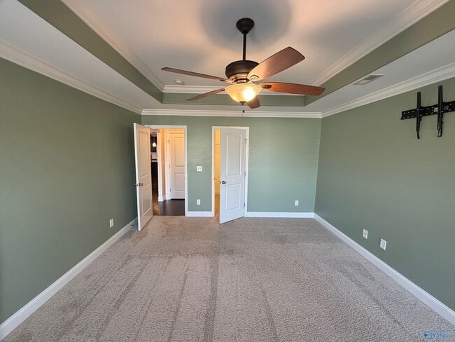 Building Photo - 8 Easy St