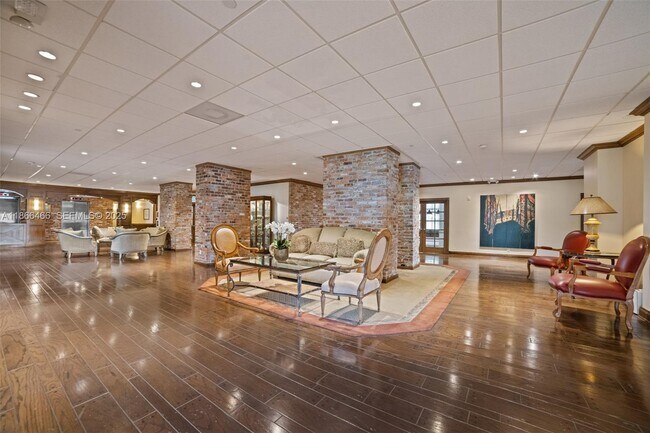 Building Photo - 5000 N Ocean Blvd