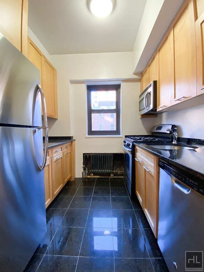 Building Photo - EAST 55 STREET