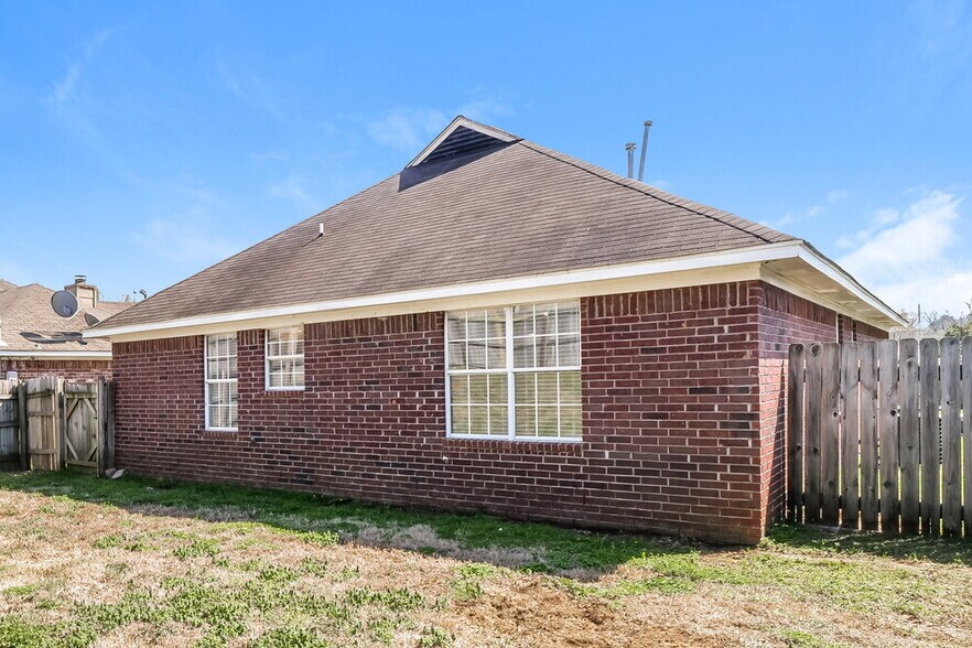 Building Photo - 4550 Cedar Leaf Cove