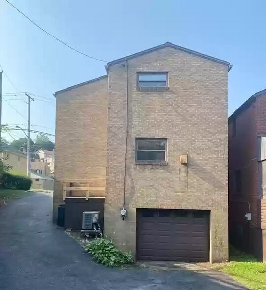 Building Photo - 799 Greenfield Ave