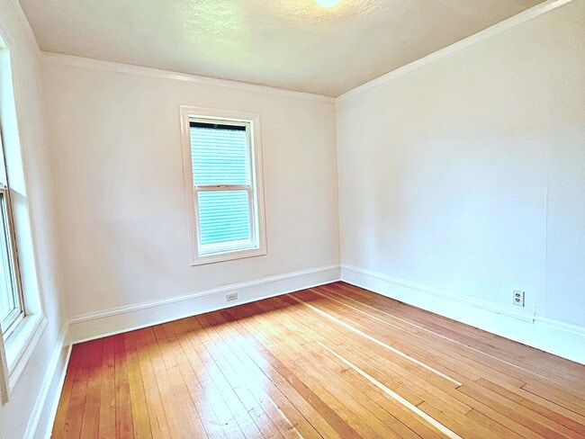 Building Photo - 858 N Stafford St