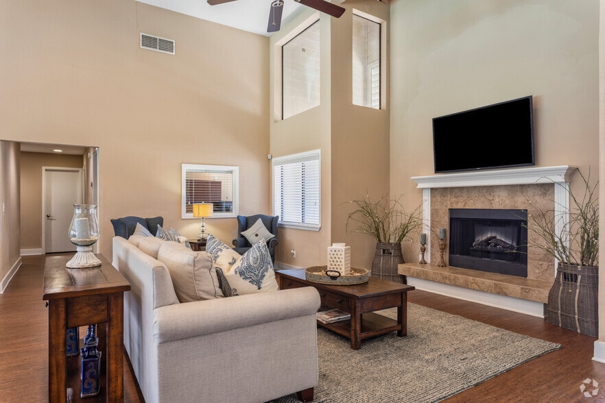 Colinas Pointe 4300 Rainier St Irving TX 75062 Apartment Finder