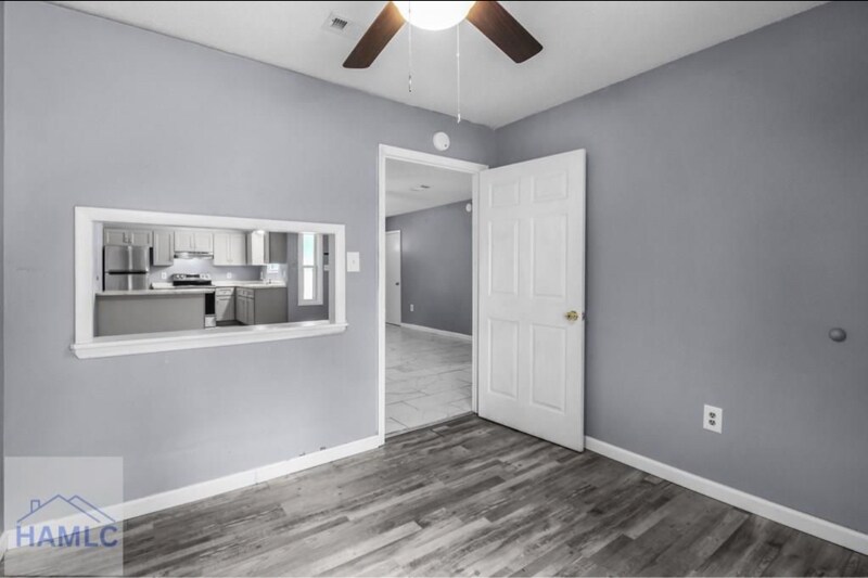 Building Photo - 160 Cherokee Cir