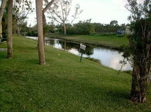 Building Photo - 11458 Royal Palm Blvd