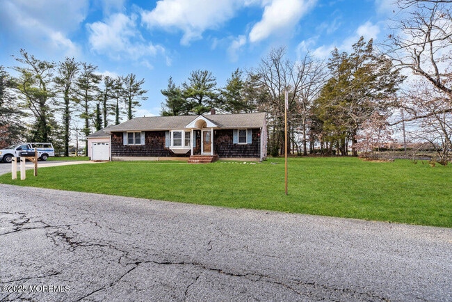 Building Photo - 918 Charles Dr