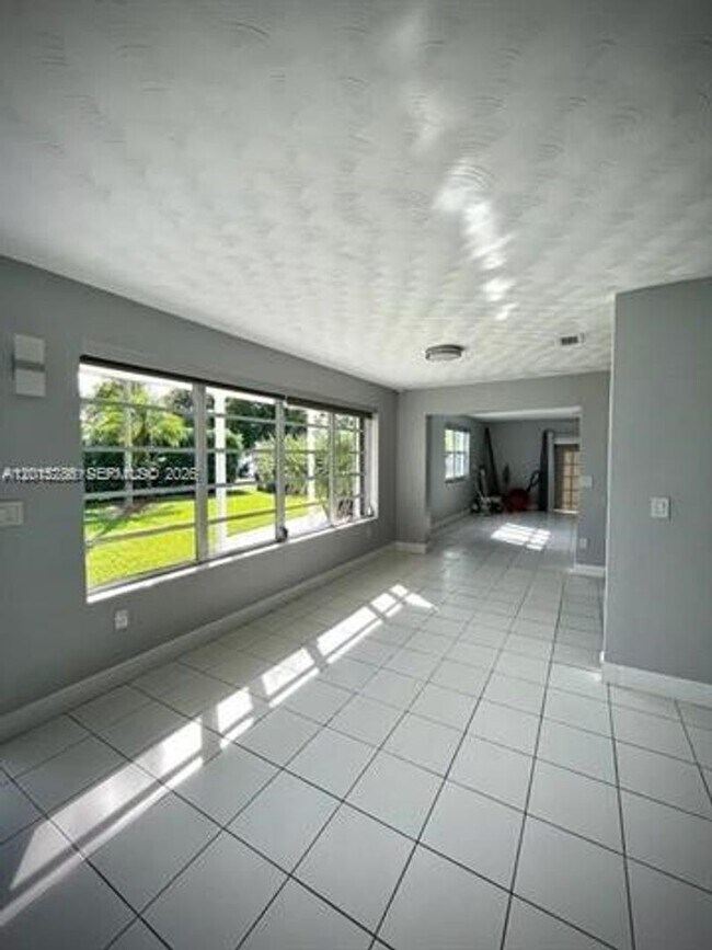 Building Photo - 7425 SW 118th St