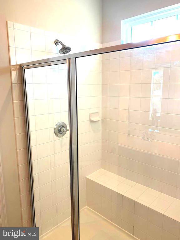 Building Photo - 9606 Julia Ln