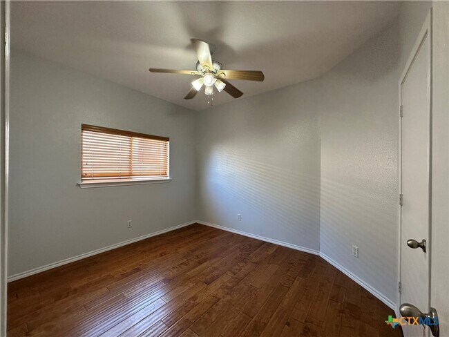 Building Photo - 2119 Belvedere Ct