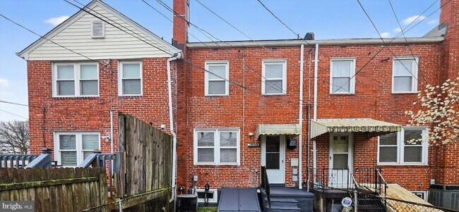 Building Photo - 8303 Ridgely Oak Rd