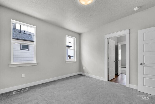 Building Photo - Immaculate Single-Level Home w/3-Car Garage