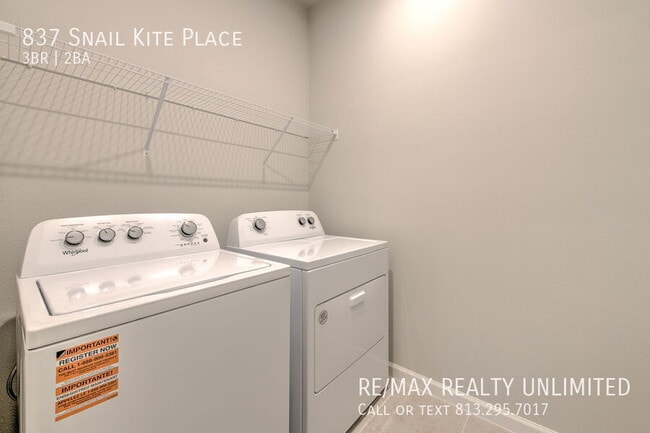 Building Photo - 837 Snail Kite Pl