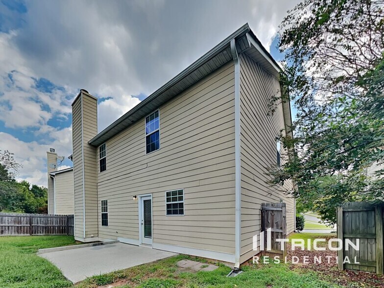 Building Photo - 165 Fred Bishop Dr