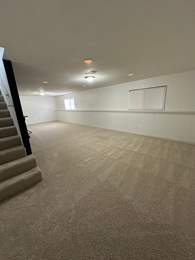 Building Photo - Beautiful Updated 5 Bedroom Home - Derby ,KS