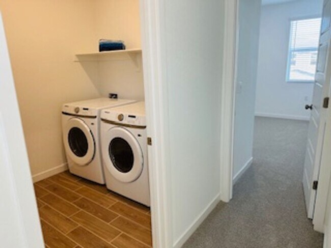 Building Photo - $500 Move In Bonus $2,850 Clovis & Shepherd 4 Bedroom Home, Solar Panels, New Construction - Plum...