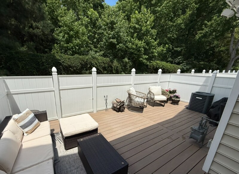 Building Photo - 472 Fieldstone Glen Way