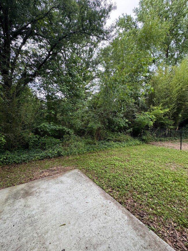 Building Photo - STOP SCROLLING! YOUR NEXT HOME IS HERE!