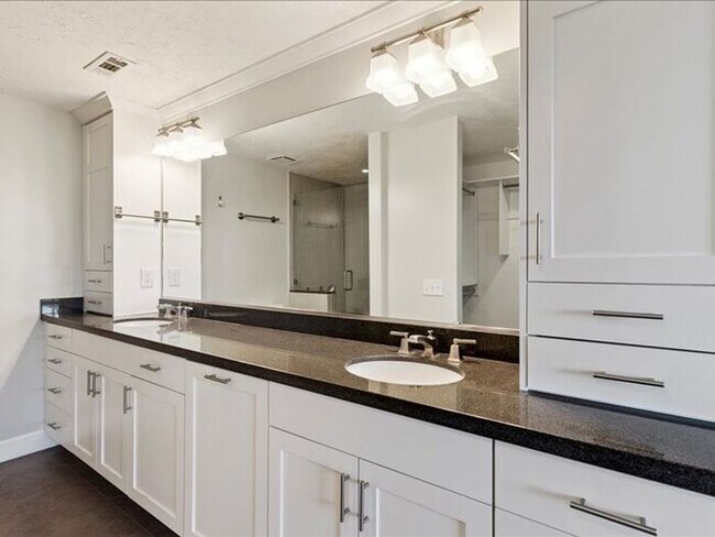 Building Photo - North Salt Lake Amazing 6 bed 3.5 bath family home