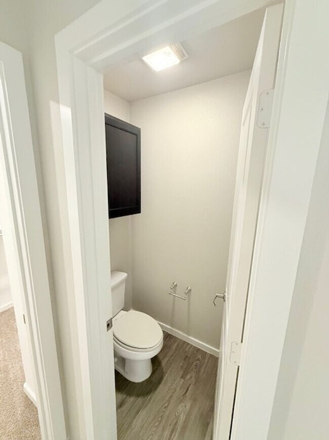 Building Photo - Upland Heights- 7055
