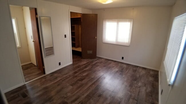 Building Photo - 3 Bed 2 Bath Fully Remodeled Mobile Home w...