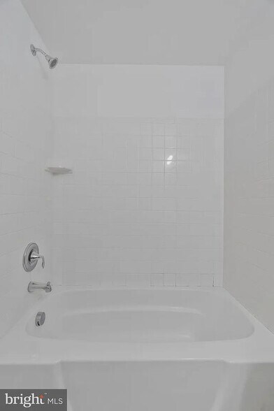 Building Photo - 20573 Breezyhill Dr