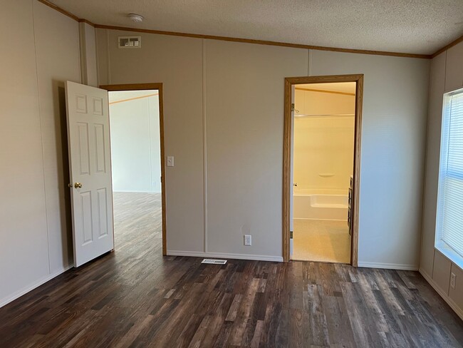 Building Photo - 3 bedroom 2 bathroom Modular Home in Babco...