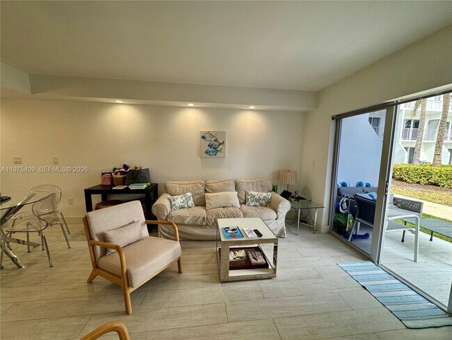 Building Photo - 881 Ocean Dr
