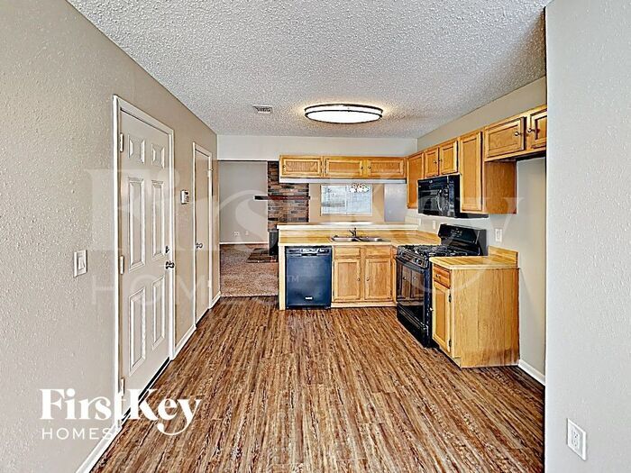 Building Photo - 18115 Brooknoll Dr