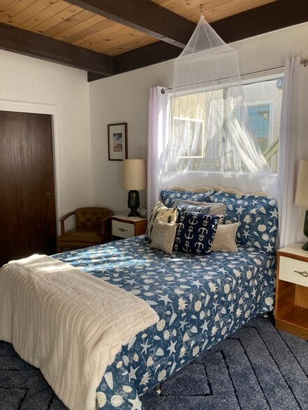 Bedroom - 292 Rossmore Dr