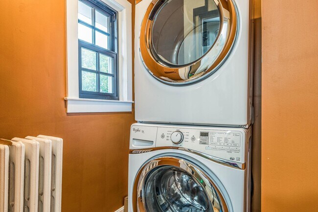 Building Photo - 279 Marcy St