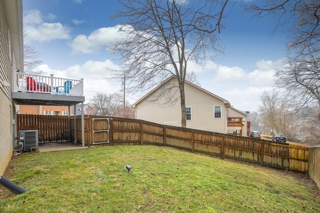 Building Photo - 1464 Autumn Knoll Rd