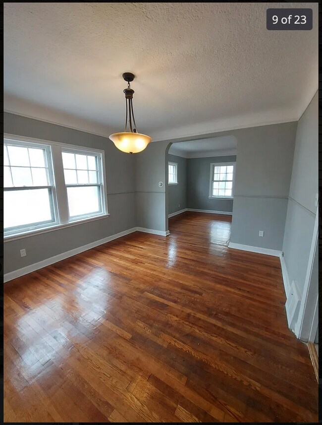 Building Photo - Newly Renovated Single Family Home in Exce...